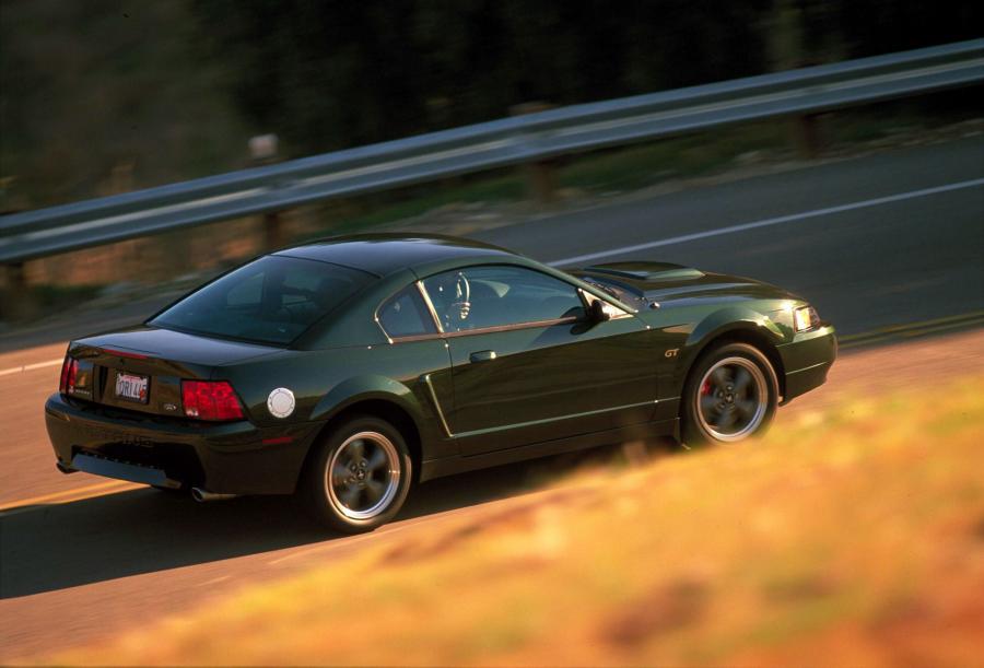  Ford Mustang Bullitt GT 2001 года  (фото 7 из 26)